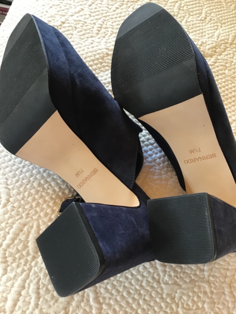 New Bernardo Napa platform sling back chain detail leather heel 7.5 navy - Picture 9 of 11